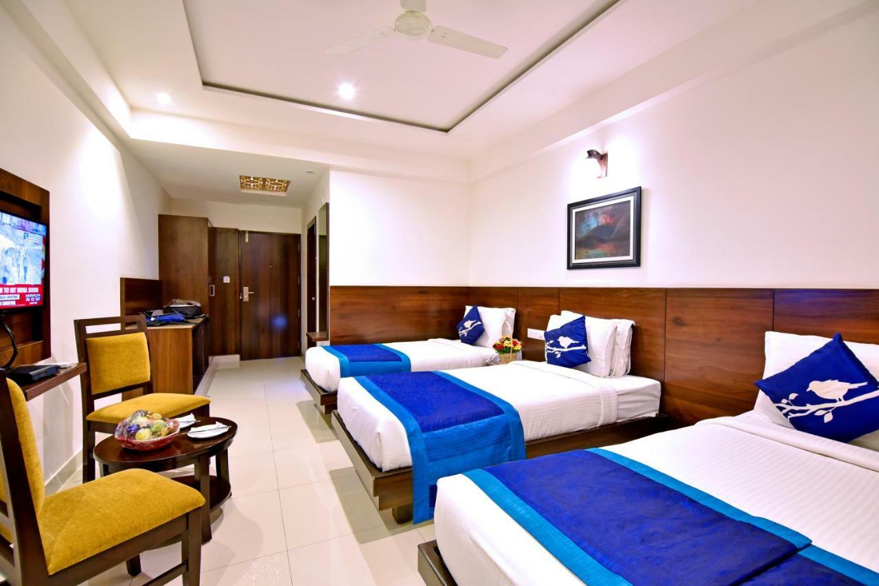 I V Sanctum Hotel Bangalore Exterior foto