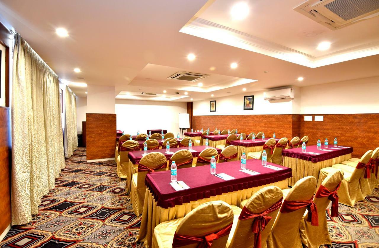I V Sanctum Hotel Bangalore Exterior foto