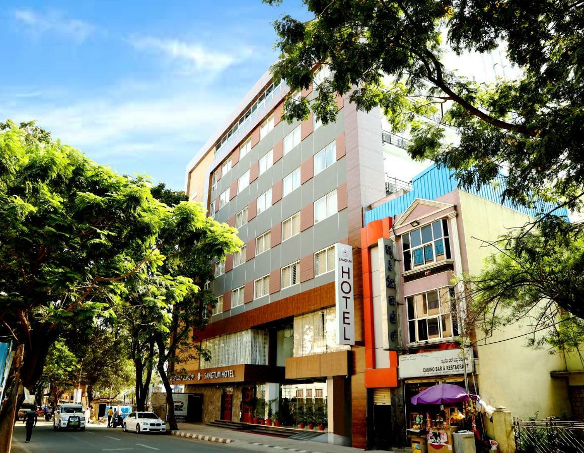 I V Sanctum Hotel Bangalore Exterior foto