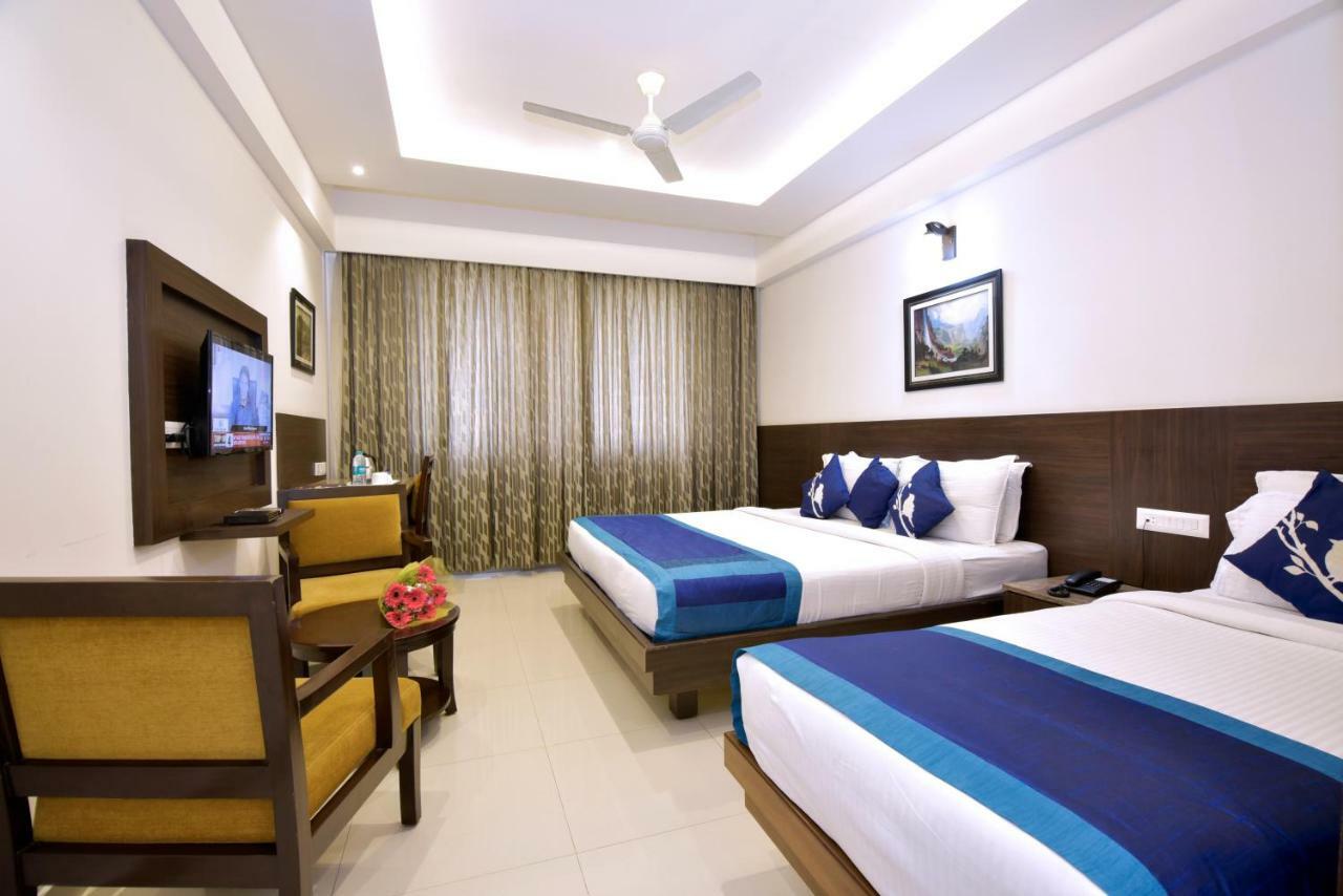 I V Sanctum Hotel Bangalore Exterior foto