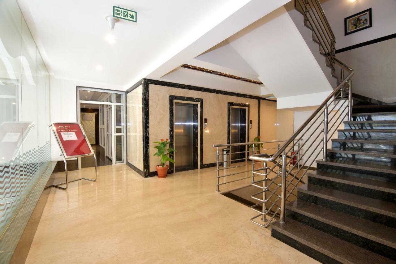 I V Sanctum Hotel Bangalore Exterior foto